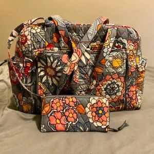 Vera Bradley Tropical Evening Diaper Bag✨